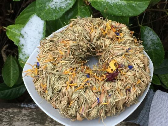 Gras-Määrbs mit Blumenfüllung